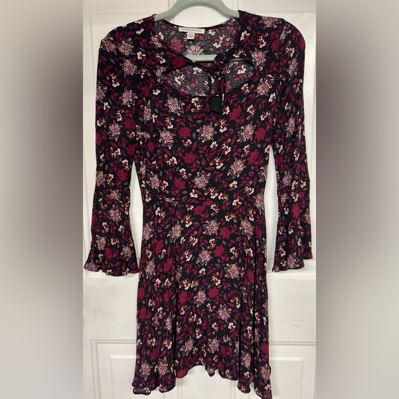 American Eagle Outfitters Dresses & Skirts - American Eagle Outfitters Black and Pink Floral Dress
